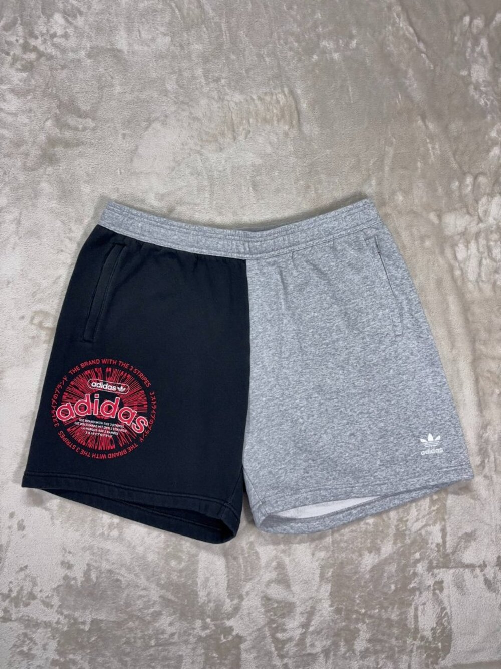 Adidas Men's Sweat Shorts Split Logo Graphic Block Black Gray - Size XL